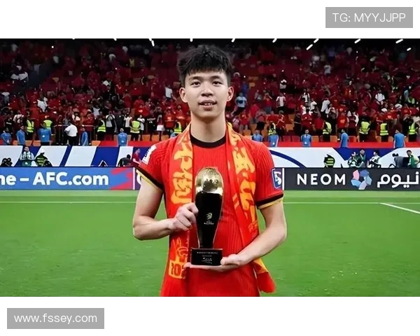 门兴首席球探眼中的王钰栋:聪慧勤学深入钻研球探系统技术战术敏锐